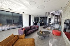 וילה על הים 1