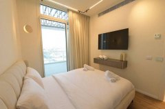 פנטהאוז AH 42 16