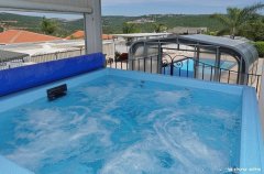 אחוזת שושנים בוטיק 10