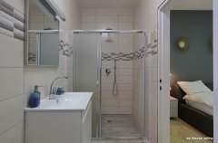 אחוזת שושנים בוטיק 25