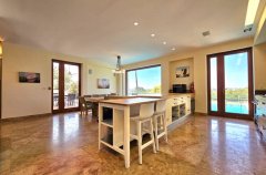 קיסריה פאלאס 21