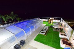 גרנד רויאל פמילי 44