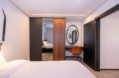 פסגת השמונה 68