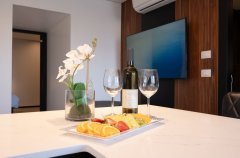 פסגת השמונה 65