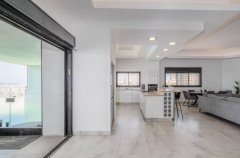 פנטהאוז מרינה 12