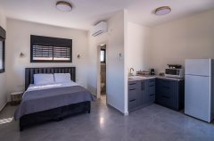 וילה בראשית 18